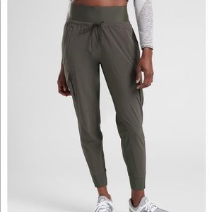 Athleta Sutton joggers 8